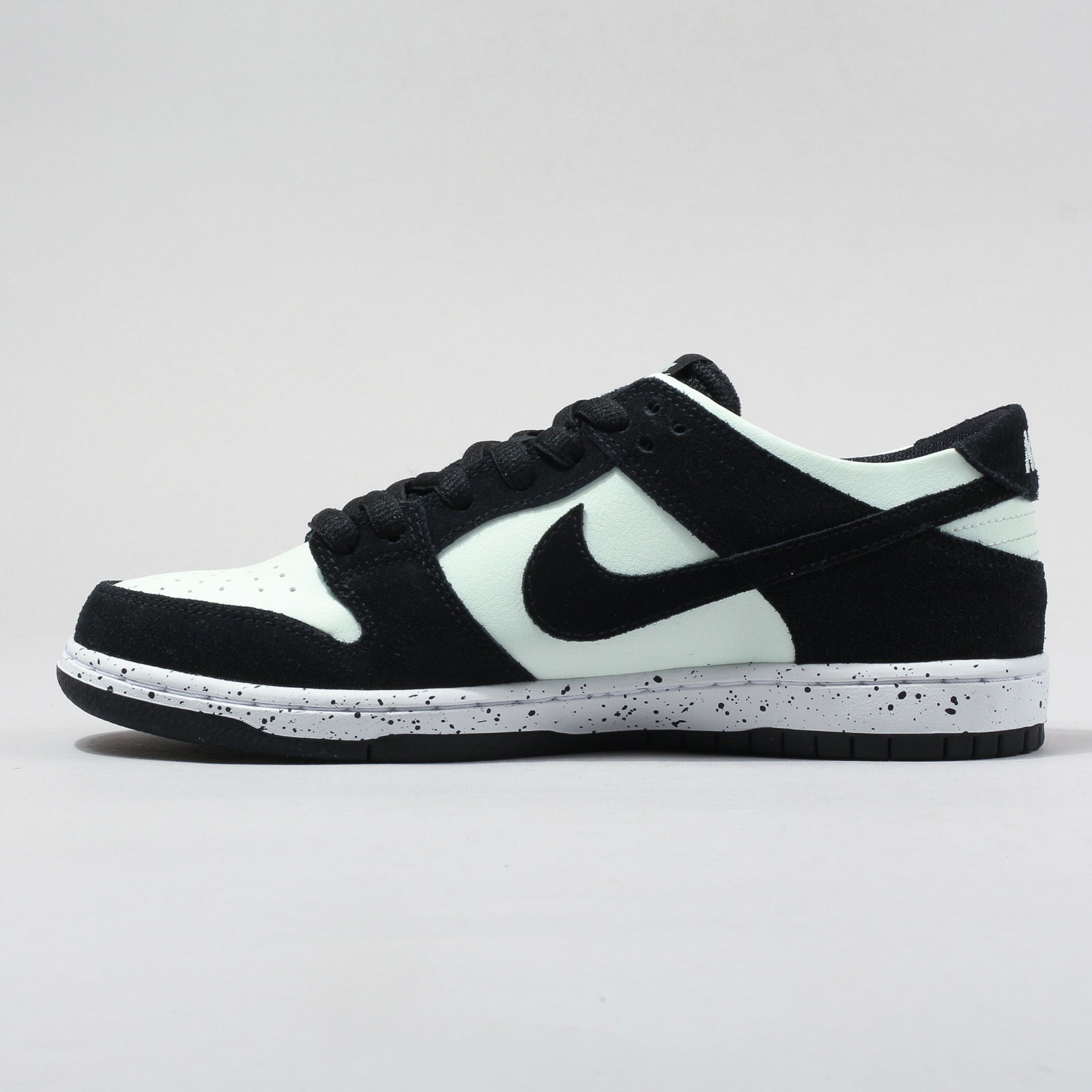 Nike SB Zoom Dunk Low Pro 854866-003 | FLEXDOG